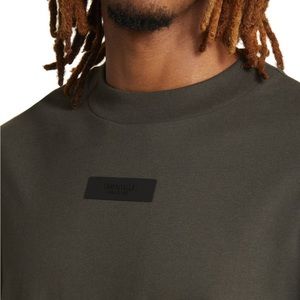 Fear of God Essentials Long Sleeve Cotton
T-Shirt INK SZ Medium New with Tags